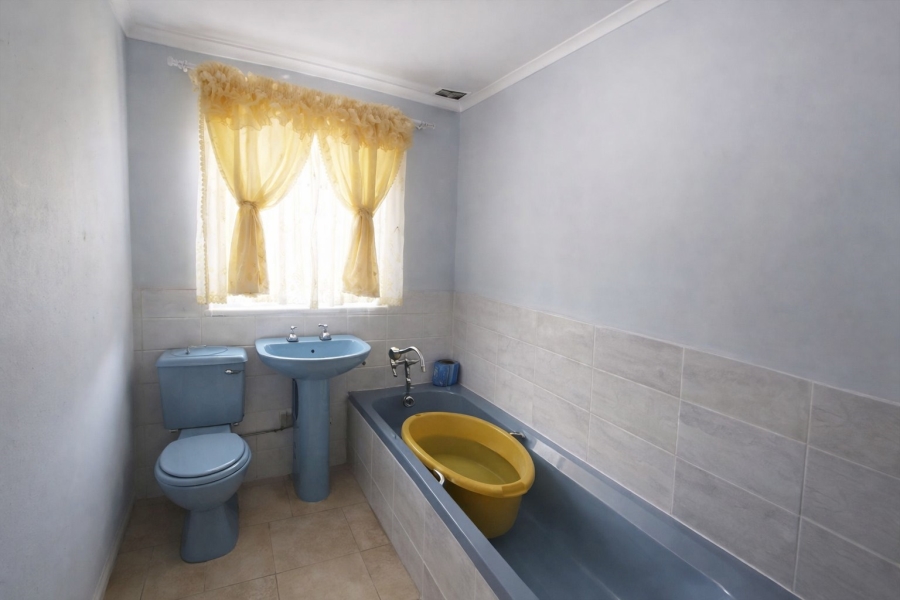 3 Bedroom Property for Sale in Phuthaditjhaba Free State